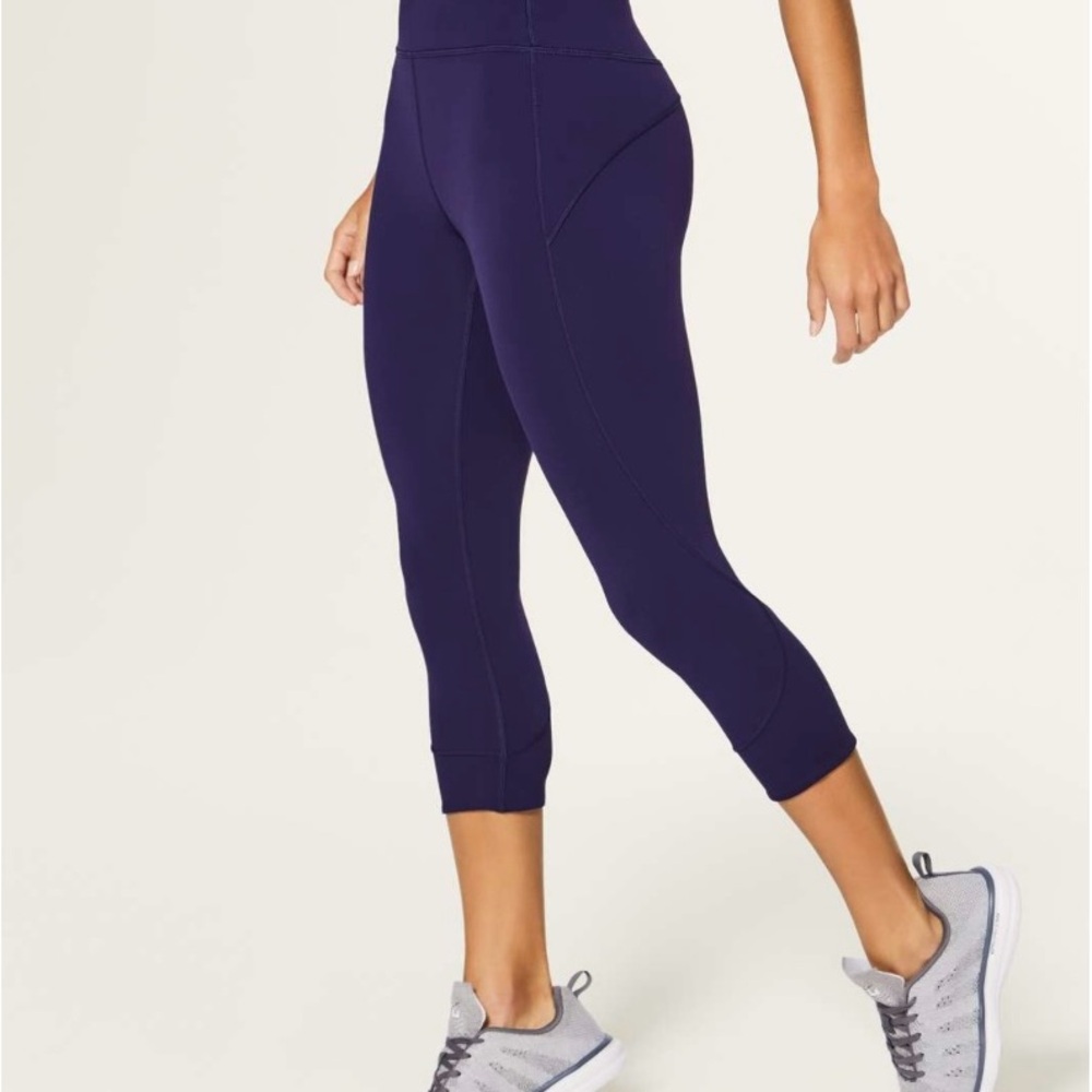 Lululemon In Movement Leggings 19” Crop